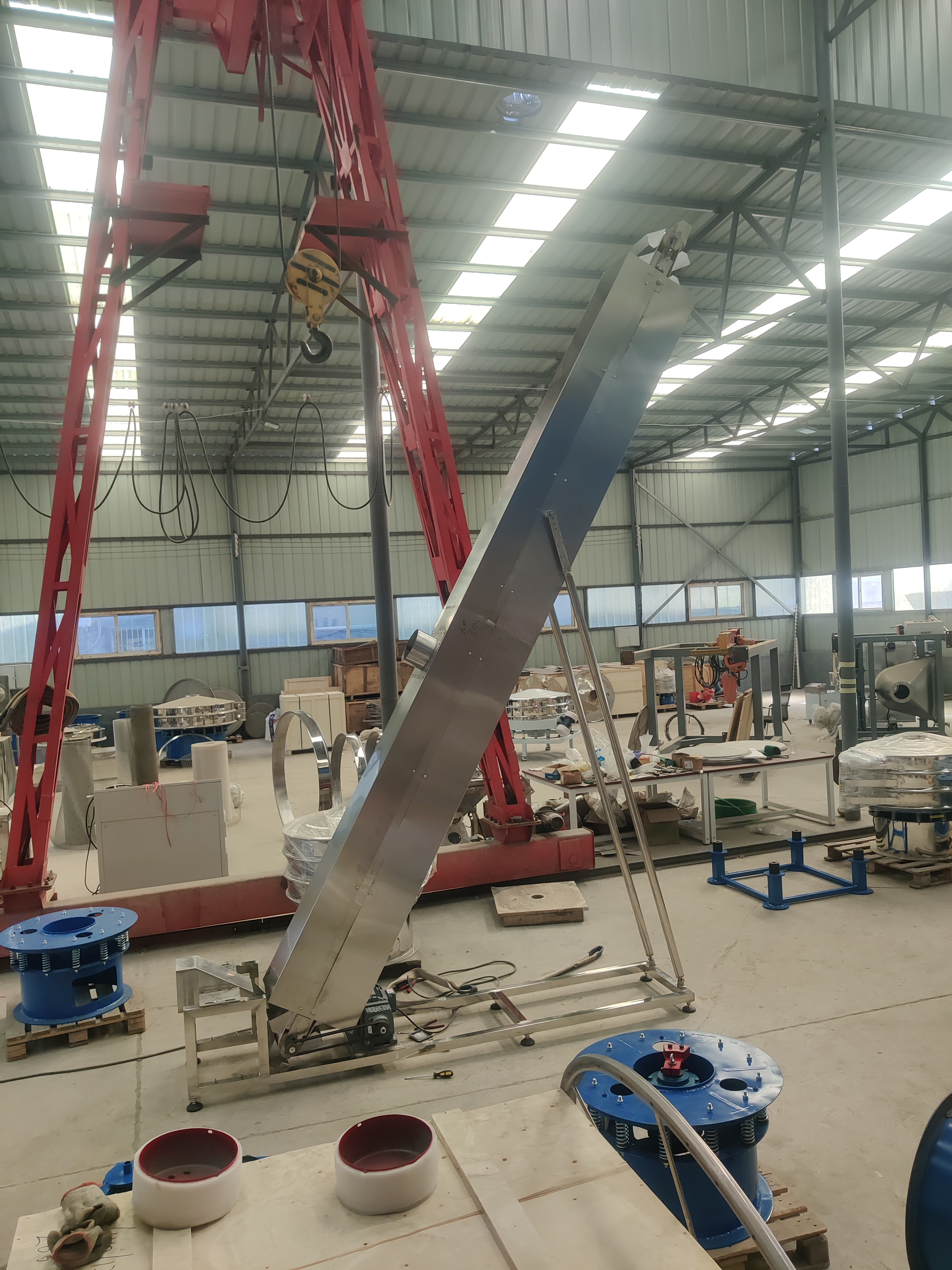 鬥式提升機特點和原理簡述