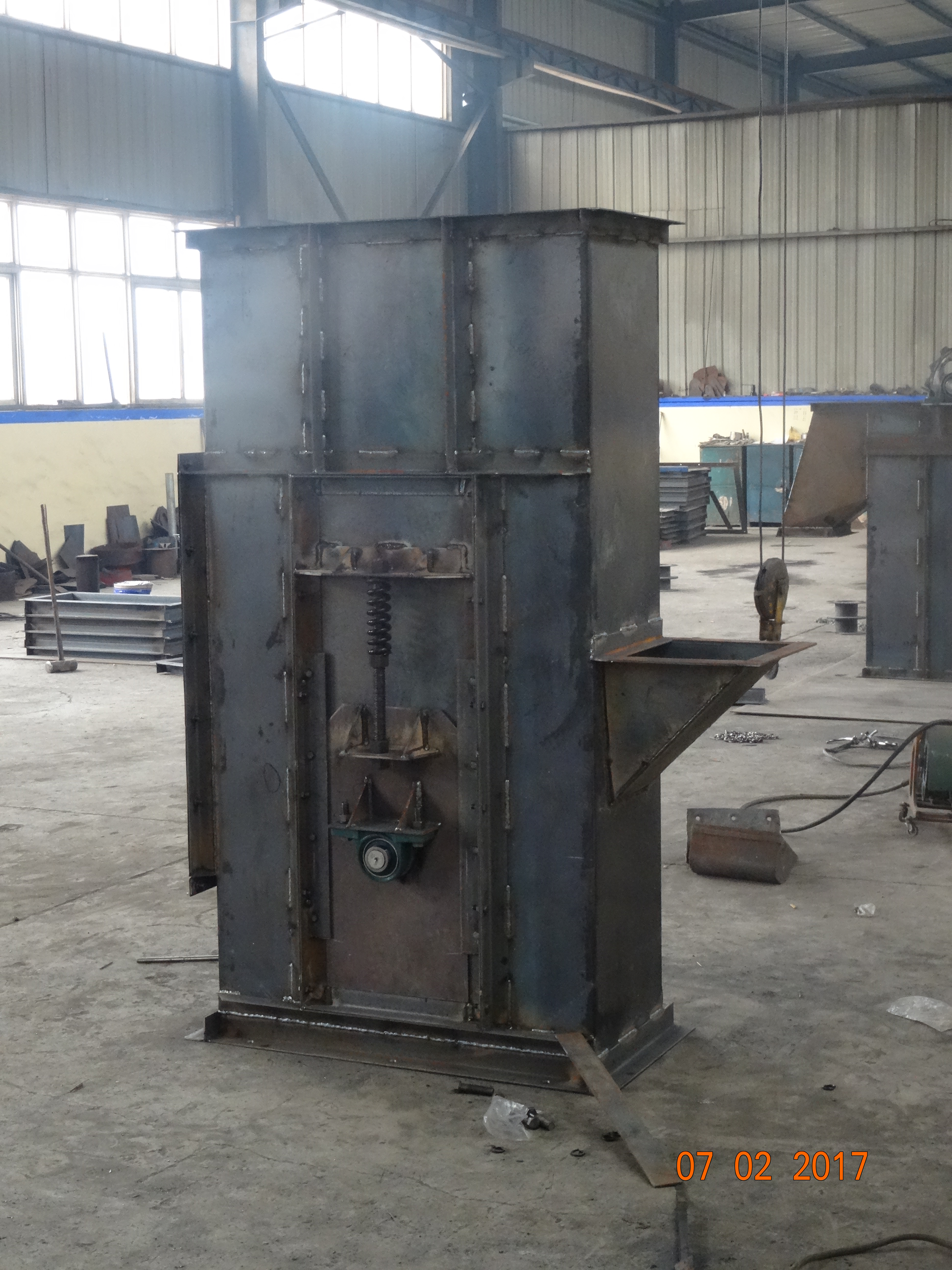 鬥式提升機電機-板鏈提升機鏈輪-環鏈提升機(鬥式提升機電機功率計算)