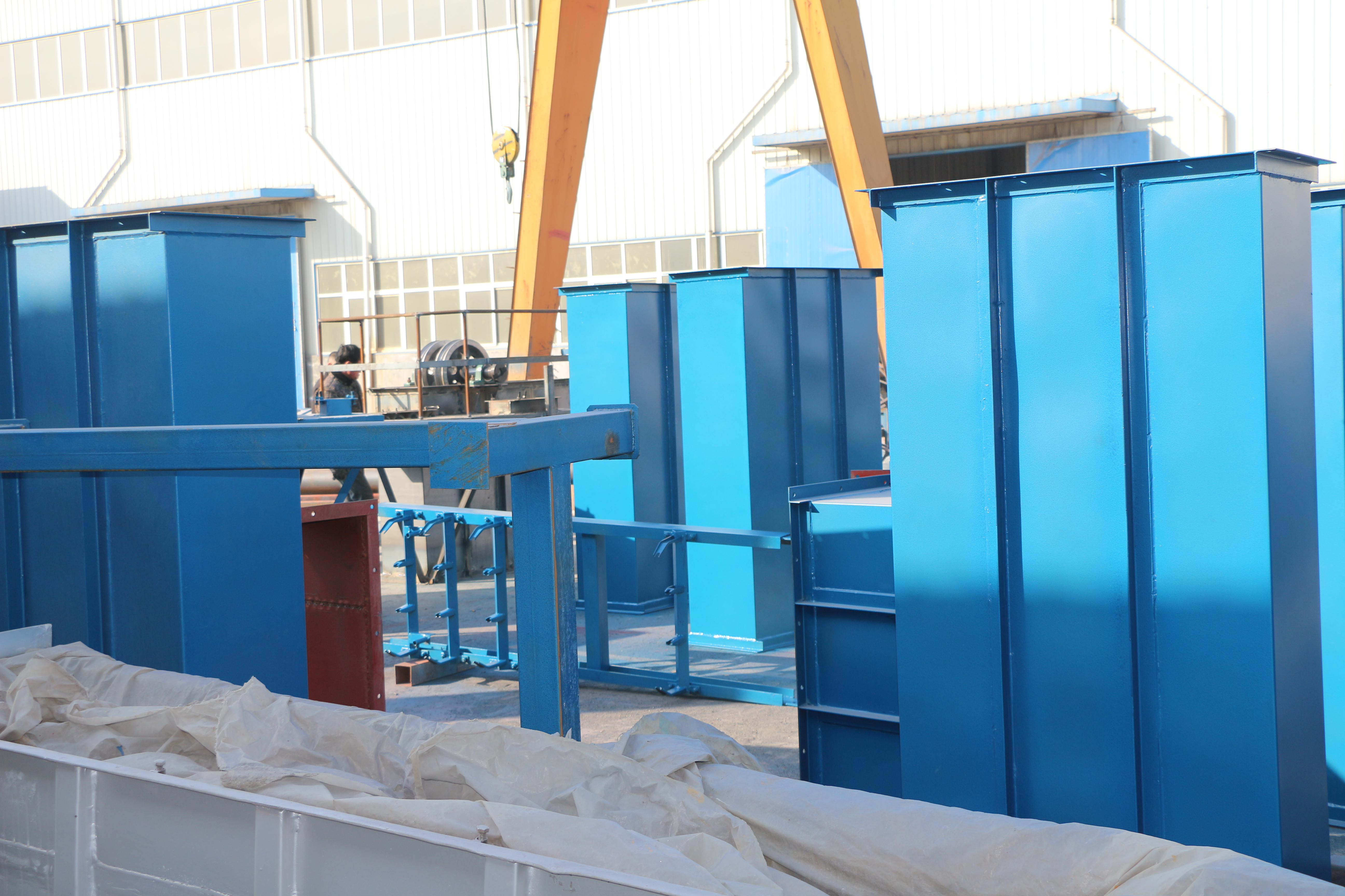 鬥式提升機不同的結構形式與優點缺點