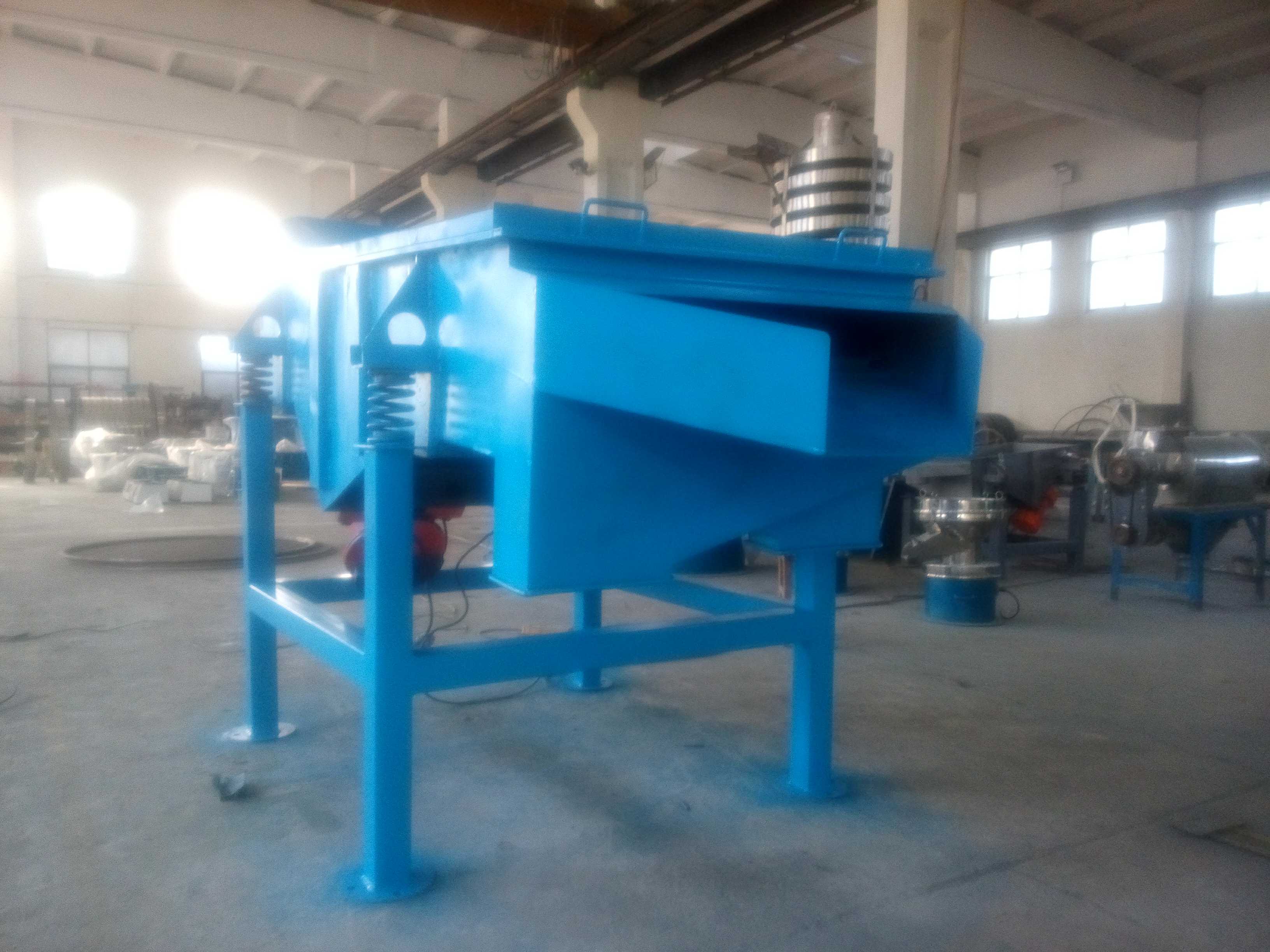 采購直線振動篩時怎麼檢查挑選電機？(直線振動篩電機)