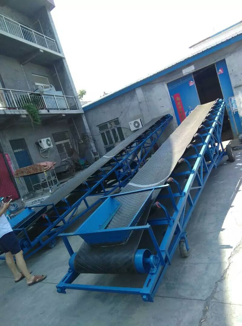 皮帶輸送機如何防止物料滾滑？